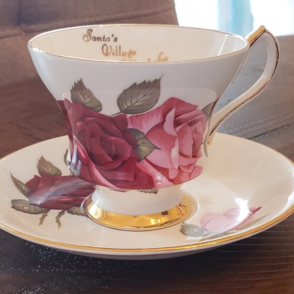 Society Santa's Village Muskoka Red Pink Roses Gold Trim Teacup and Saucer